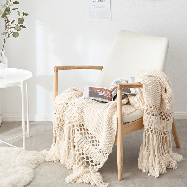 Chunky Hand-Knitted Tassel Blanket in Ivory