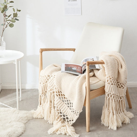 Chunky Hand-Knitted Tassel Blanket in Ivory